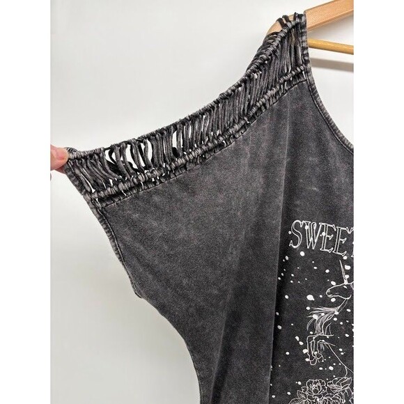 Womens LoveSick by Torrid Sz 1X Top Black Unicorn Off the Shoulder Asymmetrical - Picture 4 of 9